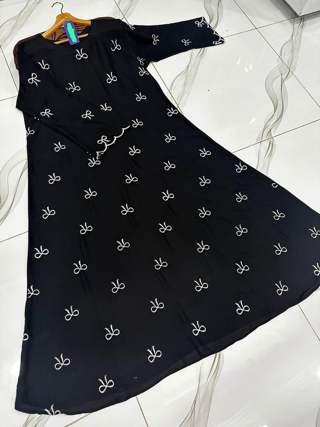 Chiffon Embroidered Classic Abaya - 1 Pcs in Maroon, Black & Blue